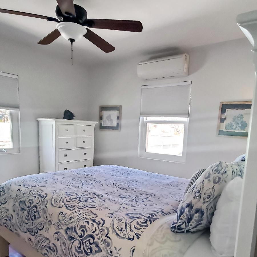 Private, Spacious With Sunny Patio Appartement *